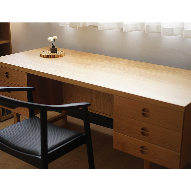 How does white oak tea table improve the texture of space?
