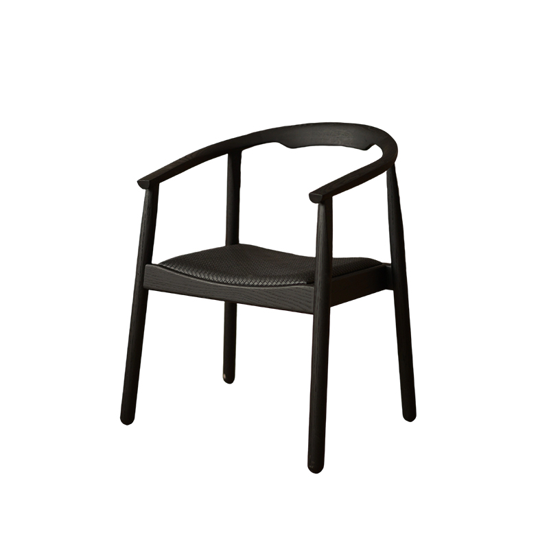 How is the anti-slip design of the modern armchair reflected in its bottom structure?